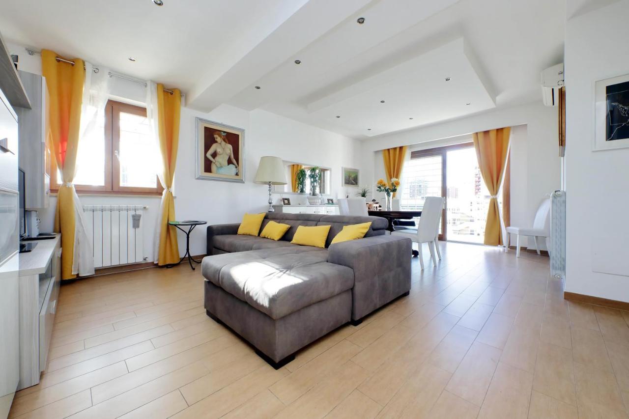 Апартаменты Chic Penthouse On Two Floors Рим Экстерьер фото