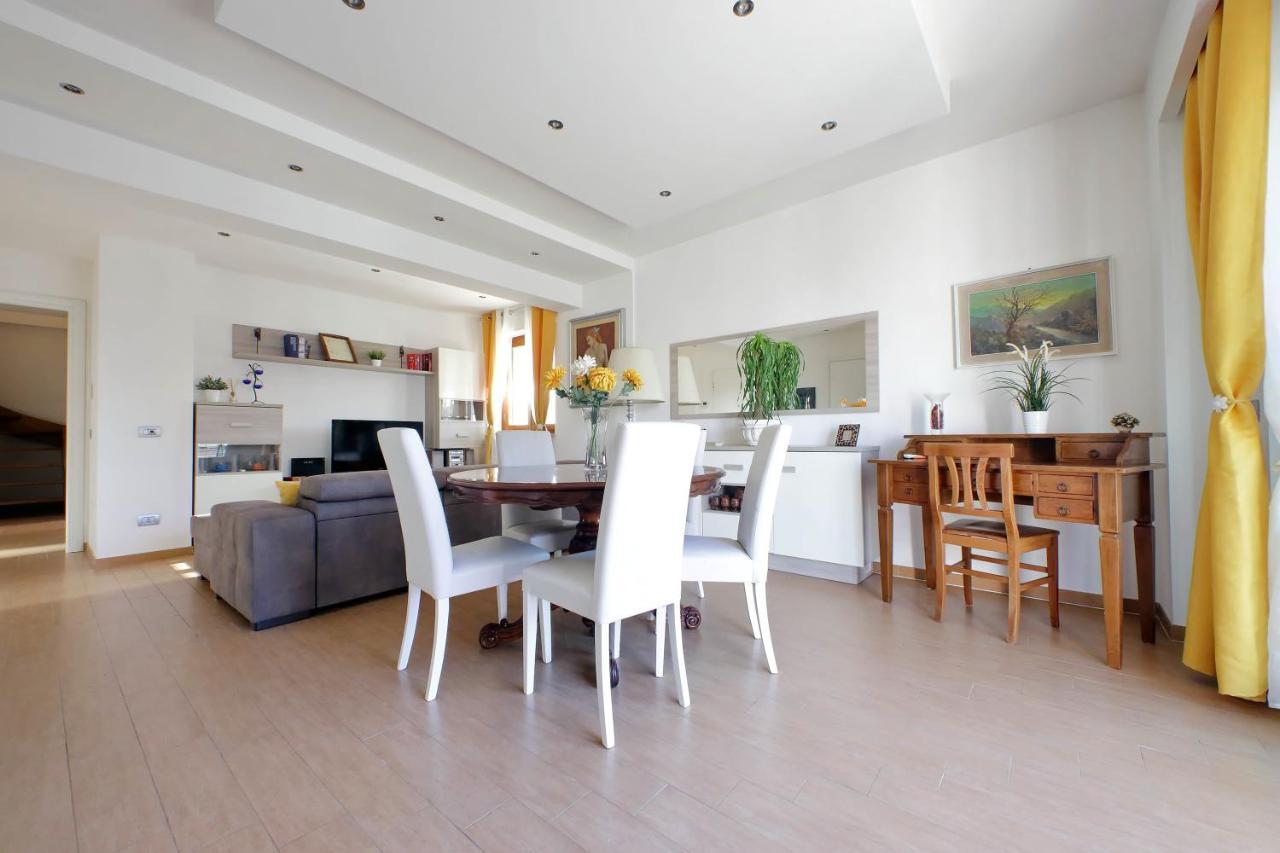 Апартаменты Chic Penthouse On Two Floors Рим Экстерьер фото